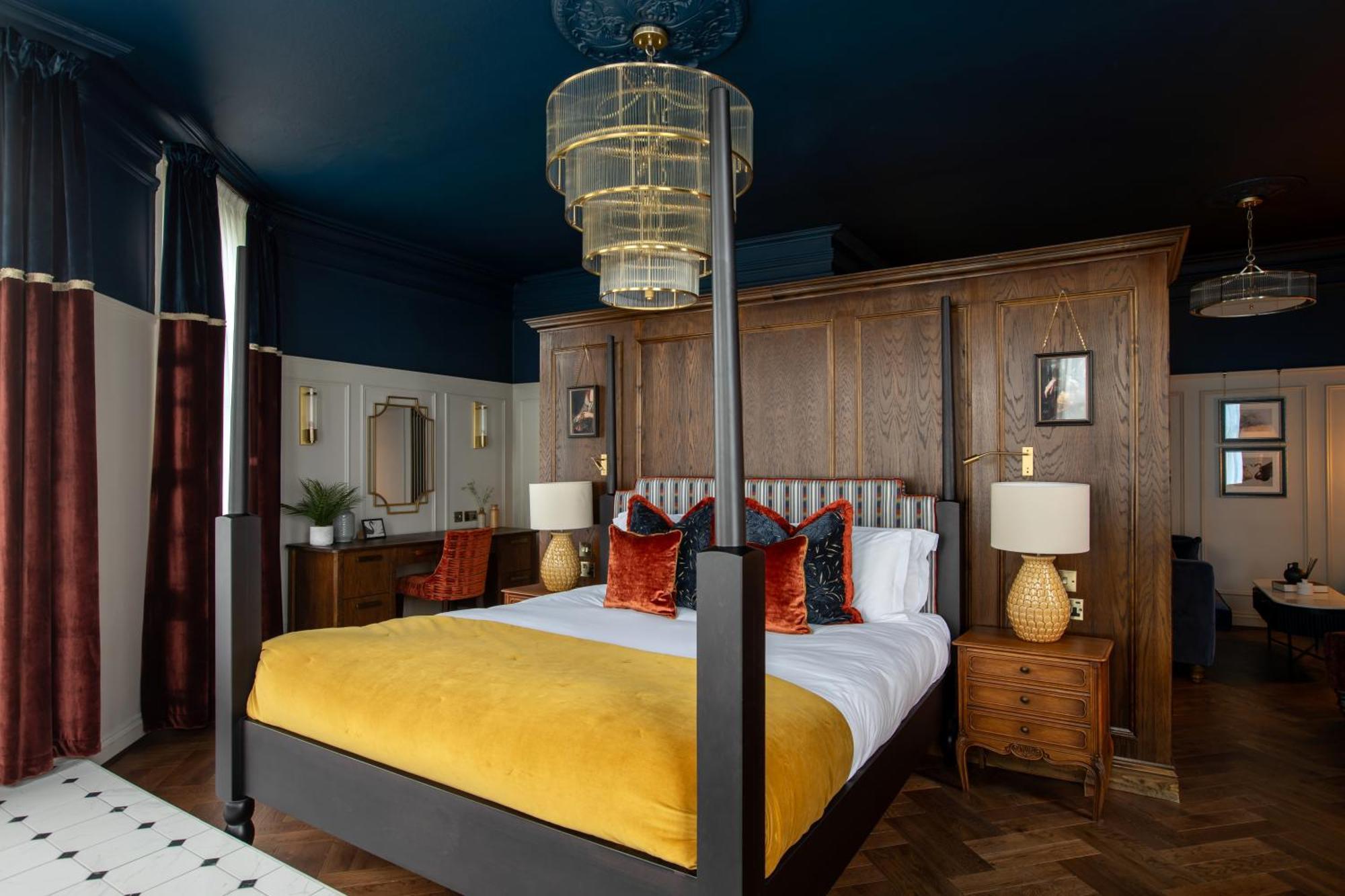 Worplesdon Place Hotel ギルフォード エクステリア 写真